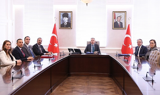 DEÜ ve iZMİR Valiliğinden aileyi güçlendirecek iş birliği – Kamu Çalışanı