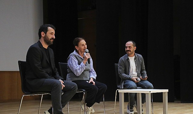 Duayen sanatçı Nur Sürer Çankayalılarla buluştu – Kamu Çalışanı