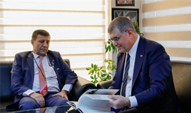 Gazilerden Başkan Tugay’ı duygulandıran armağan – Kamu Çalışanı