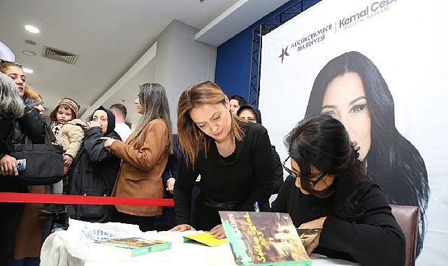 İclal AYDIN 8 mart’ı küçükçekmeceli kadınlarla kutladı- Kamu Çalışanı