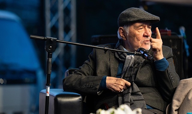 İlber Ortaylı ile Saraçhane’de bayram söyleşisi – Kamu Çalışanı