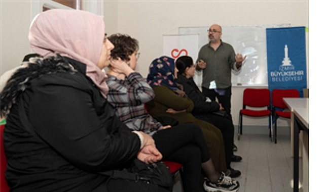 İzmirli anneler madde bağımlılığına karşı bilinçleniyor- Kamu Çalışanı