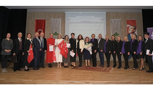 Kahraman hekimlerin hayatını meslektaşları teatral oyunla anlattı- Kamu Çalışanı