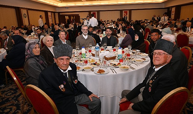 Manisa Büyükşehir Ramazan’ın Son İftarında Şehit Aileleri ve Gazileri Ağırladı- Kamu Çalışanı