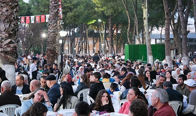Menemen’de 10 bin kişilik Kadir Gecesi iftarı – Kamu Çalışanı