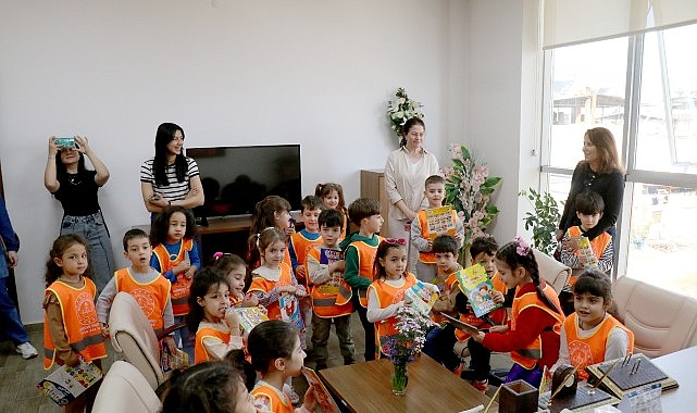 Minik Öğrencilerden Başkan Özel’e Ziyaret- Kamu Çalışanı