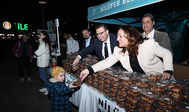 Nilüfer Belediyesi’nden Kadir Gecesi’nden kandil simidi ikramı- Kamu Çalışanı