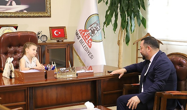 23 Nisan’da Başkanlık Koltuğuna Esila Oturdu- Kamu Çalışanı
