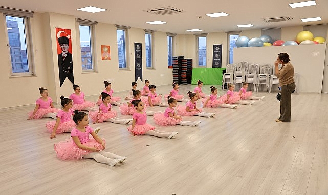 Başkan Çerçioğlu’nun Destekleri ile Aydınlı Minikler Bale Öğreniyor- Kamu Çalışanı