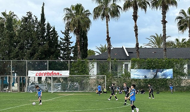 Başkan Topaloğlu’ndan geleceğin futbolcularına ziyaret – Kamu Çalışanı