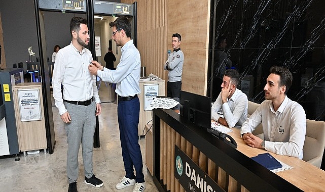 Başkan Zeyrek’ten Sağlık Çalışanlarına Destek Açıklaması Yapıp Çağrıda Bulundu- Kamu Çalışanı