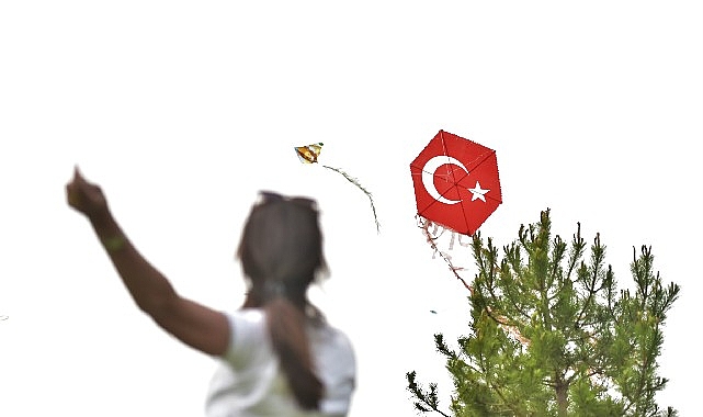 Bornova’da gökyüzü çocukların renkleriyle şenlenecek- Kamu Çalışanı