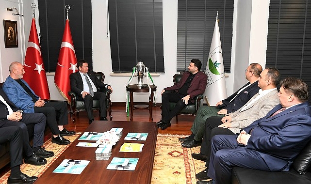 Bursaspor’un şampiyonluk kupası Osmangazi Belediyesi’nde- Kamu Çalışanı