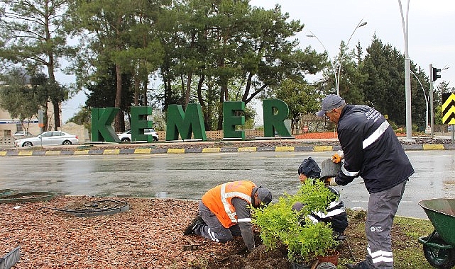 Büyükşehir’den Kemer’de peyzaj çalışması  – Kamu Çalışanı