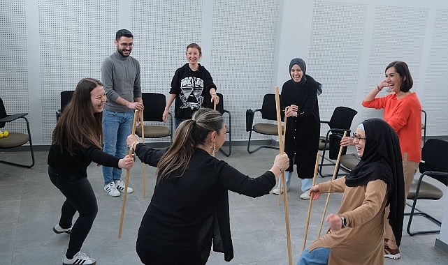 Büyükşehir’den sanat ve hayatı buluşturan atölye – Kamu Çalışanı