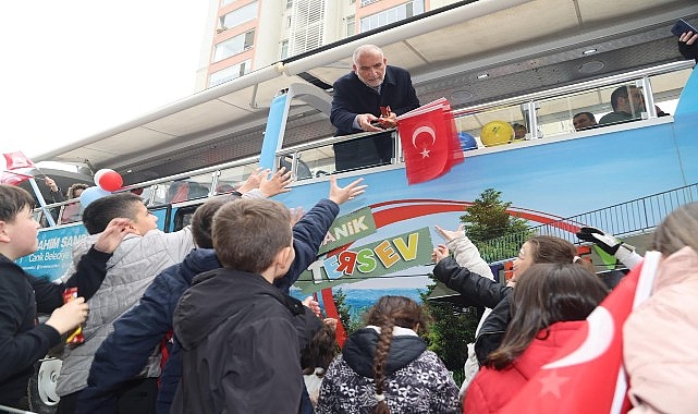 Canik Belediye Başkanı İbrahim Sandıkçı, çocukların bayram sevincine ortak oldu.  – Kamu Çalışanı