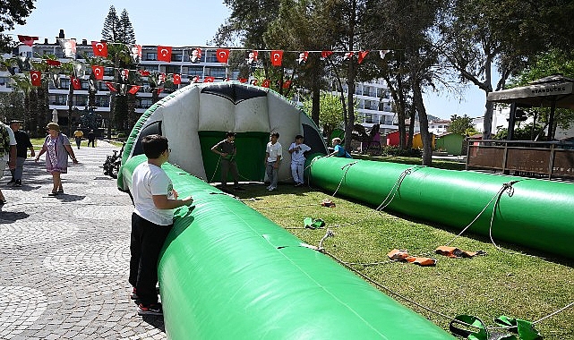 Kemer’de 23 Nisan coşkusu- Kamu Çalışanı