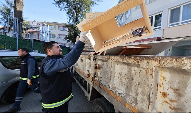Konak’ta mobilya atıkları ücretsiz toplanıyor- Kamu Çalışanı