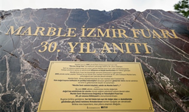 Marble İzmir’in 30’uncu yılına özel anıt Kültürpark’ta açıldı- Kamu Çalışanı