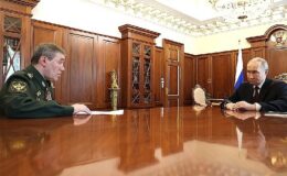 Meeting with Chief of the General Staff of Russia’s Armed Forces Valery Gerasimov- Kamu Çalışanı