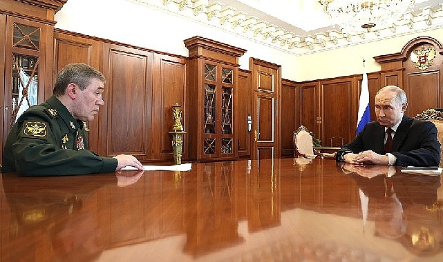 Meeting with Chief of the General Staff of Russia’s Armed Forces Valery Gerasimov- Kamu Çalışanı