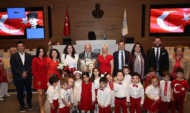 Miniklerin 23 Nisan coşkusu- Kamu Çalışanı