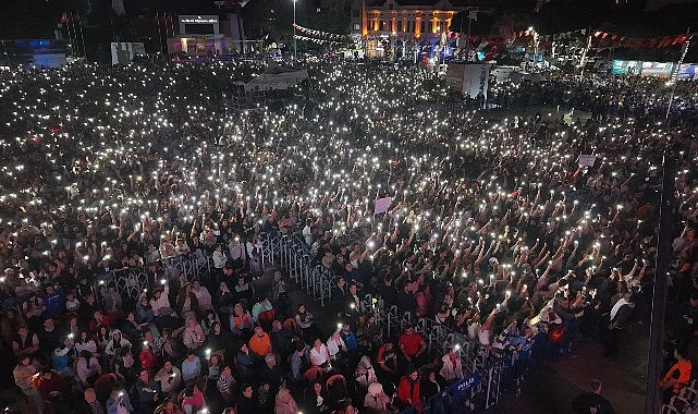 Uluslararası Manisa Mesir Macunu Festivali’nde Kenan Doğulu Coşkusu- Kamu Çalışanı