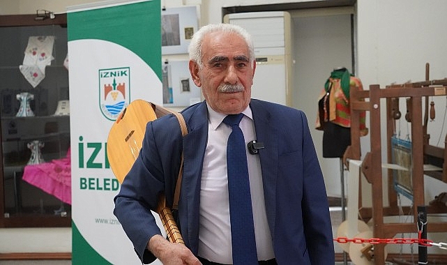 65 yıldır sazı ve kalemi elinde- Kamu Çalışanı