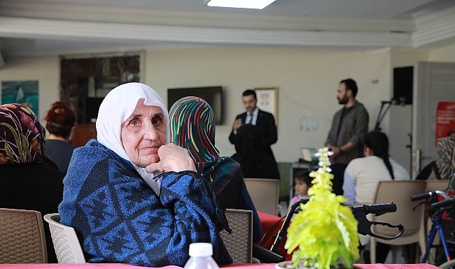 Anneler Günü’nde Huzurevi Sakinlerine Sürpriz Ziyaret- Kamu Çalışanı