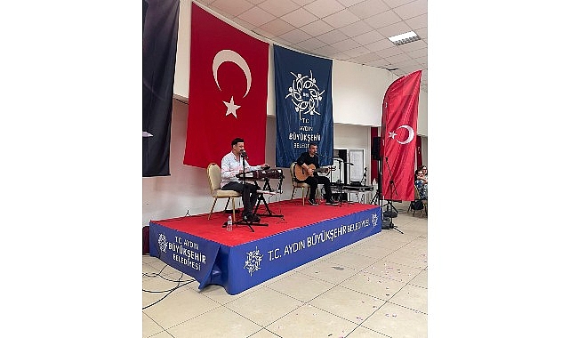 Aydınlılar Anneler Günü’nü Büyükşehir Belediyesi ile Birlikte Kutladı- Kamu Çalışanı