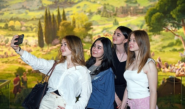 Başkan Aydın örnek liselilerle Osmangazi’de bir araya geldi- Kamu Çalışanı