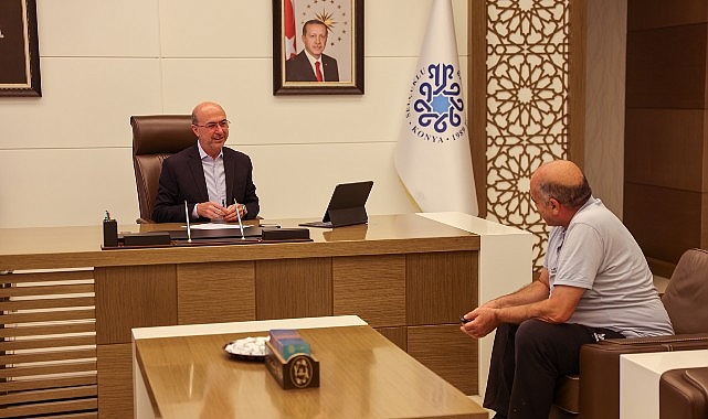 Başkan Pekyatırmacı Halk Günü’nde Vatandaşlarla Bir Araya Geldi- Kamu Çalışanı
