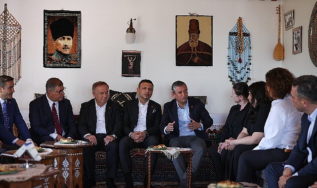 Başkan Tugay, İstanbul’da CHP Genel Başkanı Özgür Özel ile bir araya geldi- Kamu Çalışanı