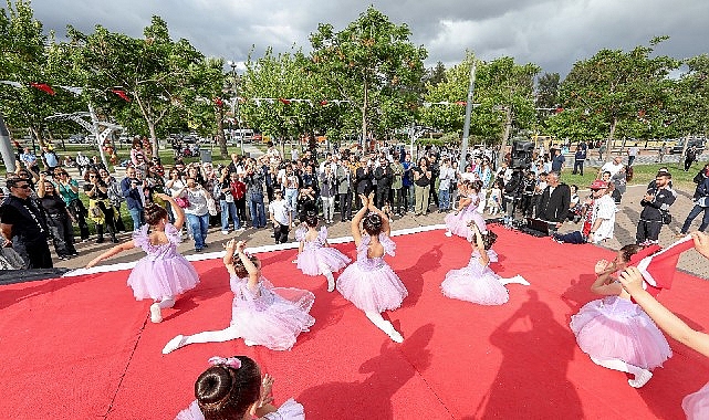Bayraklı’da gençler Gençlik ve Spor Festivali’nde buluştu- Kamu Çalışanı