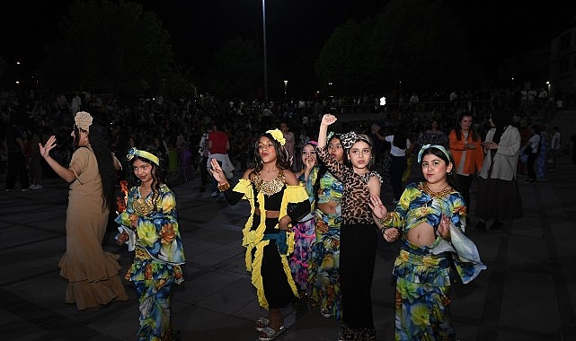 Binlerce kişi Hıdırellez’i sevinçle karşıladı- Kamu Çalışanı