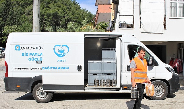 Büyükşehir Belediyesi Manavgat Aşevi  ihtiyaç sahiplerinin yanında olmaya devam ediyor- Kamu Çalışanı