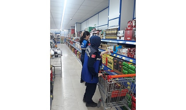 Büyükşehir zabıtasından market denetimi- Kamu Çalışanı