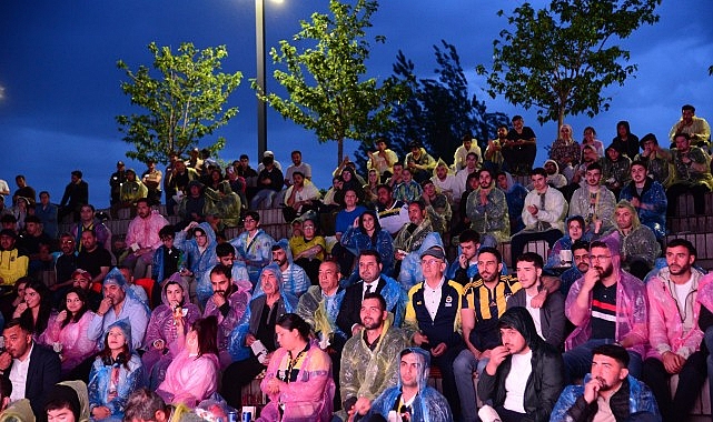 Dev Ekranda EuroLeague Final Four Coşkusu- Kamu Çalışanı