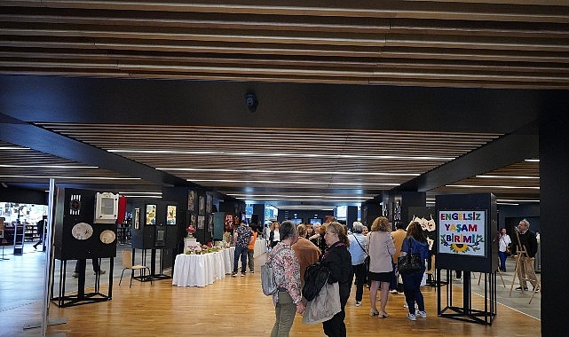 Engelsiz Yaşam Merkezi Öğrencilerinin Eserleri BAKSM’de Sergileniyor- Kamu Çalışanı