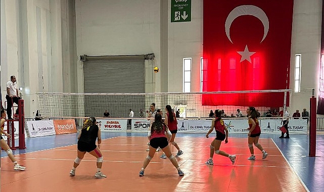 Festival Voleybol’da ilk ödüller verildi- Kamu Çalışanı