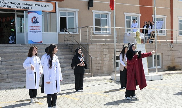 Geleceğin Mimarı Genç Beyinler Projelerini Sergiledi- Kamu Çalışanı