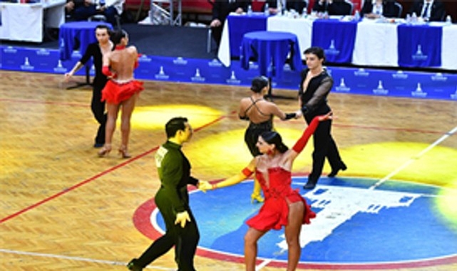 İzmir’de dansçıların kıyasıya rekabeti- Kamu Çalışanı