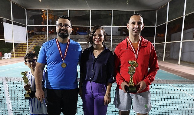 Karabağlar’ın kortlarda 19 Mayıs heyecanı- Kamu Çalışanı