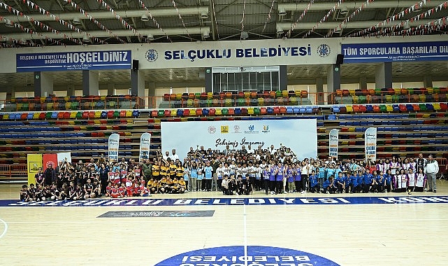 Konya Büyükşehir Geleneksel Çocuk Oyunları İl Finalinde Başarılı Öğrencilere Ödülleri Verildi- Kamu Çalışanı