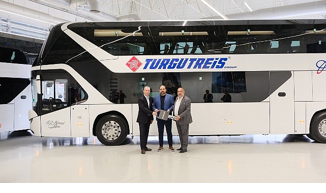 MAN, Türkiye’deki ilk çift katlı otobüs teslimatını Turgutreis Group Turizm’e yaptı- Kamu Çalışanı