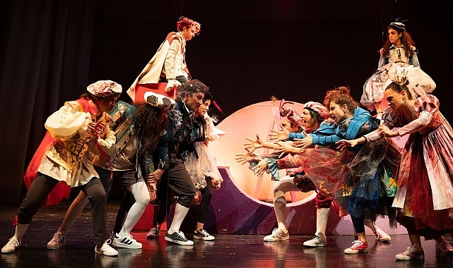 Nilüfer Kent Tiyatrosu 2024-2025 sezonunu tamamladı- Kamu Çalışanı