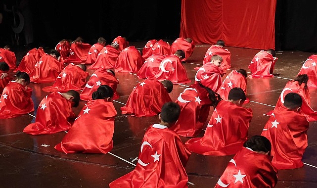 208 öğrenci kep fırlatıp mezun oldu- Kamu Çalışanı