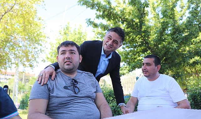 Aliağa’da Protokol ve Vatandaşlar Bayramlaştı – Kamu Çalışanı