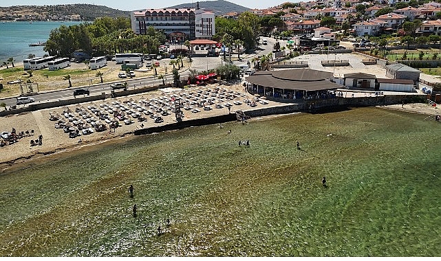 Ayvalık Belediyesi plajlarında göndere “Mavi Bayrak” çekildi…- Kamu Çalışanı