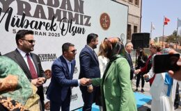 Belediye Başkanı Rasim Arı, Bayramlaşma Törenine Katıldı- Kamu Çalışanı